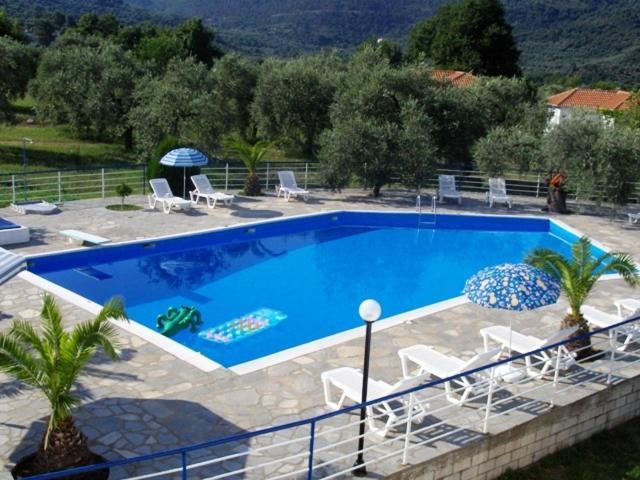 סקאלה פוטאמיאס Achillion Hotel מראה חיצוני תמונה